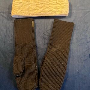 Bundle: Women’s Lululemon Athletica Cream Fleece Headband and Black Mittens